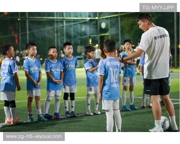 足球俱乐部在青训中推动家长教育与参与形成良好成长生态，足球青训俱乐部规划