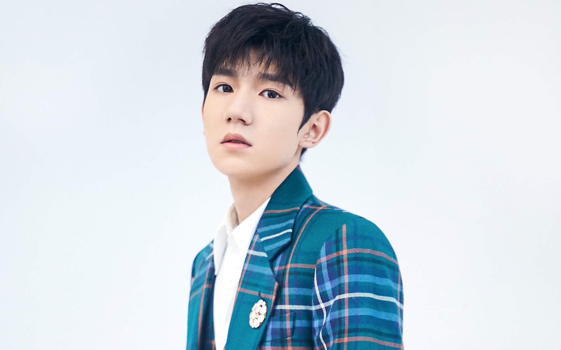 爱游戏-C罗赛后怒斥裁判世界杯小组赛，c罗赛后怒斥裁判世界杯小组赛视频